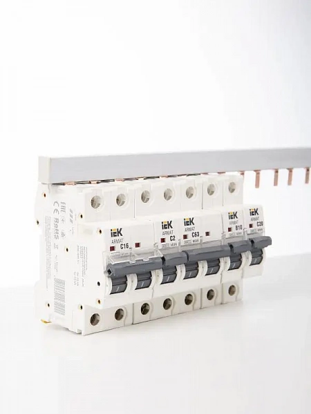 Шина соединительная PIN 2п 63А (дл.1м) IEK YNS21-2-063