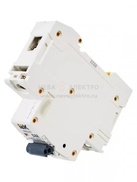 Выключатель автоматический модульный 1п C 32А M06N ARMAT IEK AR-M06N-1-C032