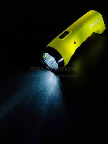 Фонарь аккумуляторный ручной AccuF2-L04-gn 4LED 2 режима: 100проц./25проц. аккум. 0.4А.ч выдвижная вилка индикатор зарядки зел. ФАZА 2857859
