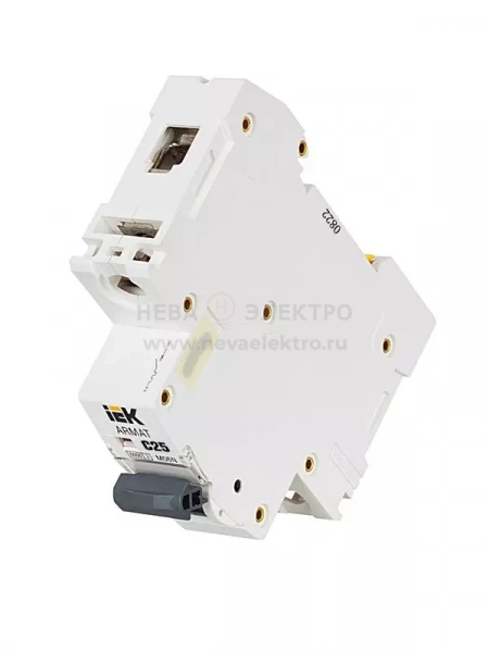 Выключатель автоматический модульный 1п C 25А M06N ARMAT IEK AR-M06N-1-C025