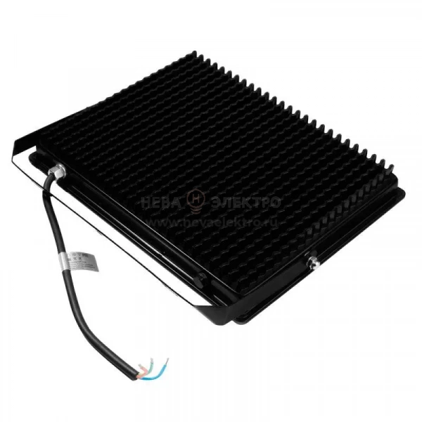 Прожектор светодиодный LFL-15003 C02 LED SMD 150Вт IP65 6500К 15000лм 230В 300х252х34 черн. Camelion 16329